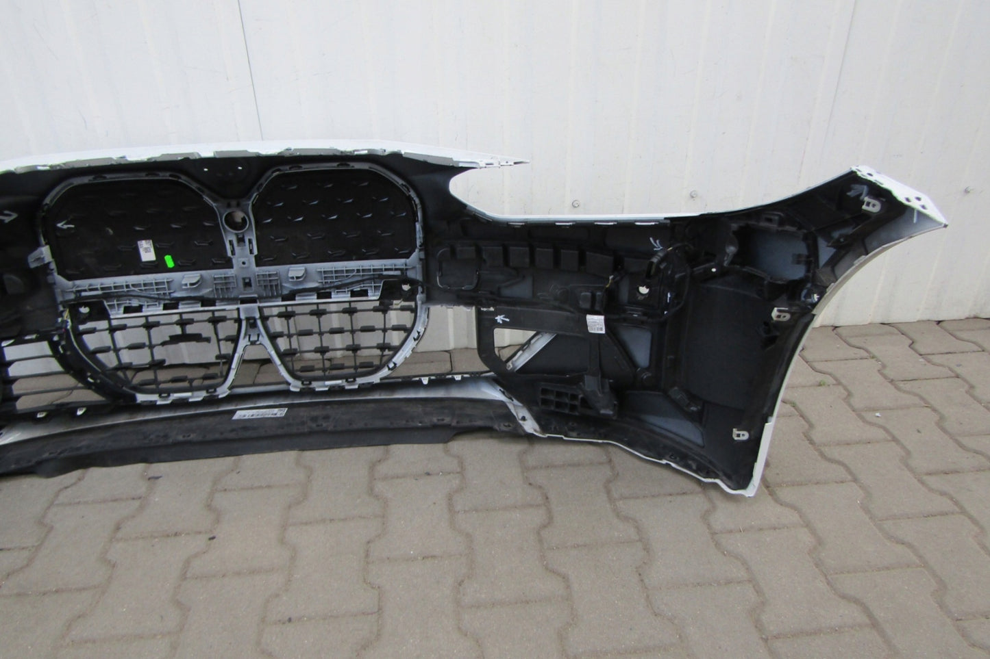 Front Bumper BMW i4 G26 eDrive E 21- 6 PDC