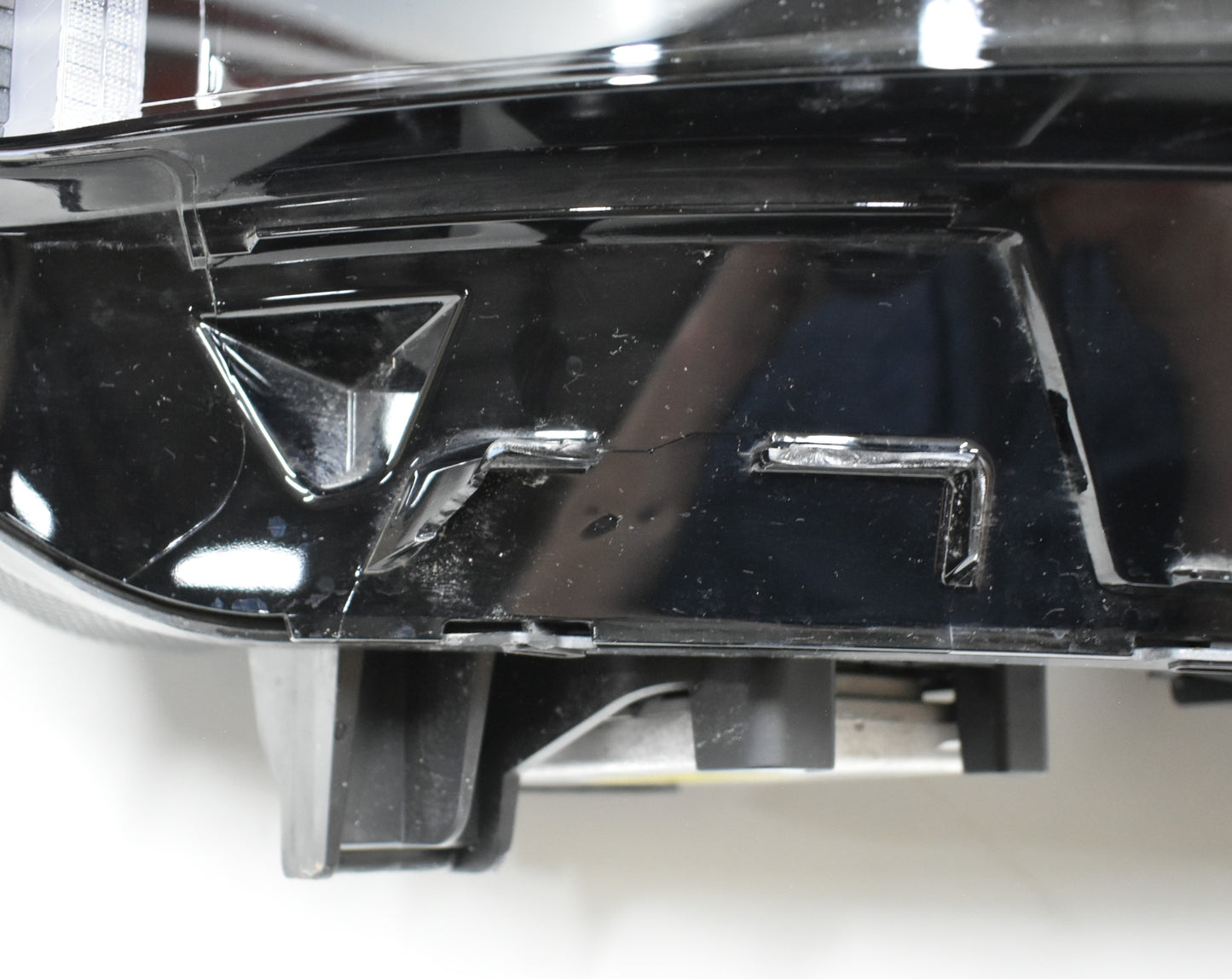 HYUNDAI IONIQ V RIGHT FRONT HEADLIGHT ORG EU