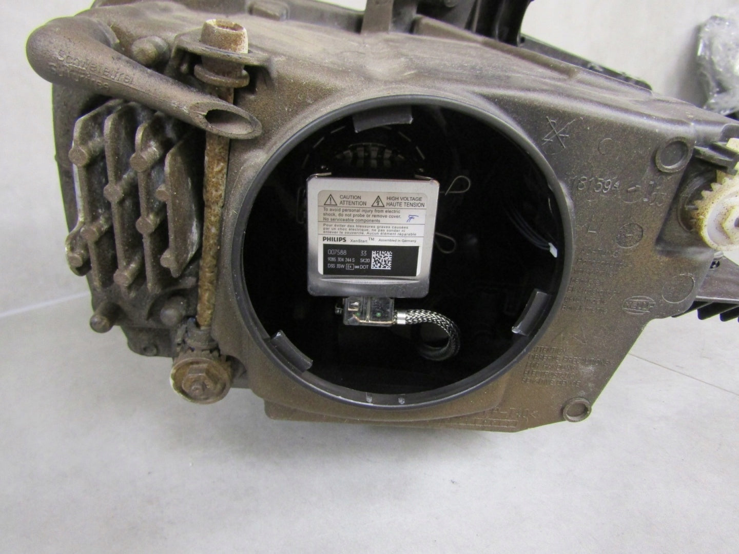 AUDI A3 8V 8V0 HEADLIGHT XENON NON-SWIVELING 12-16 LH LEFT 8V0941005