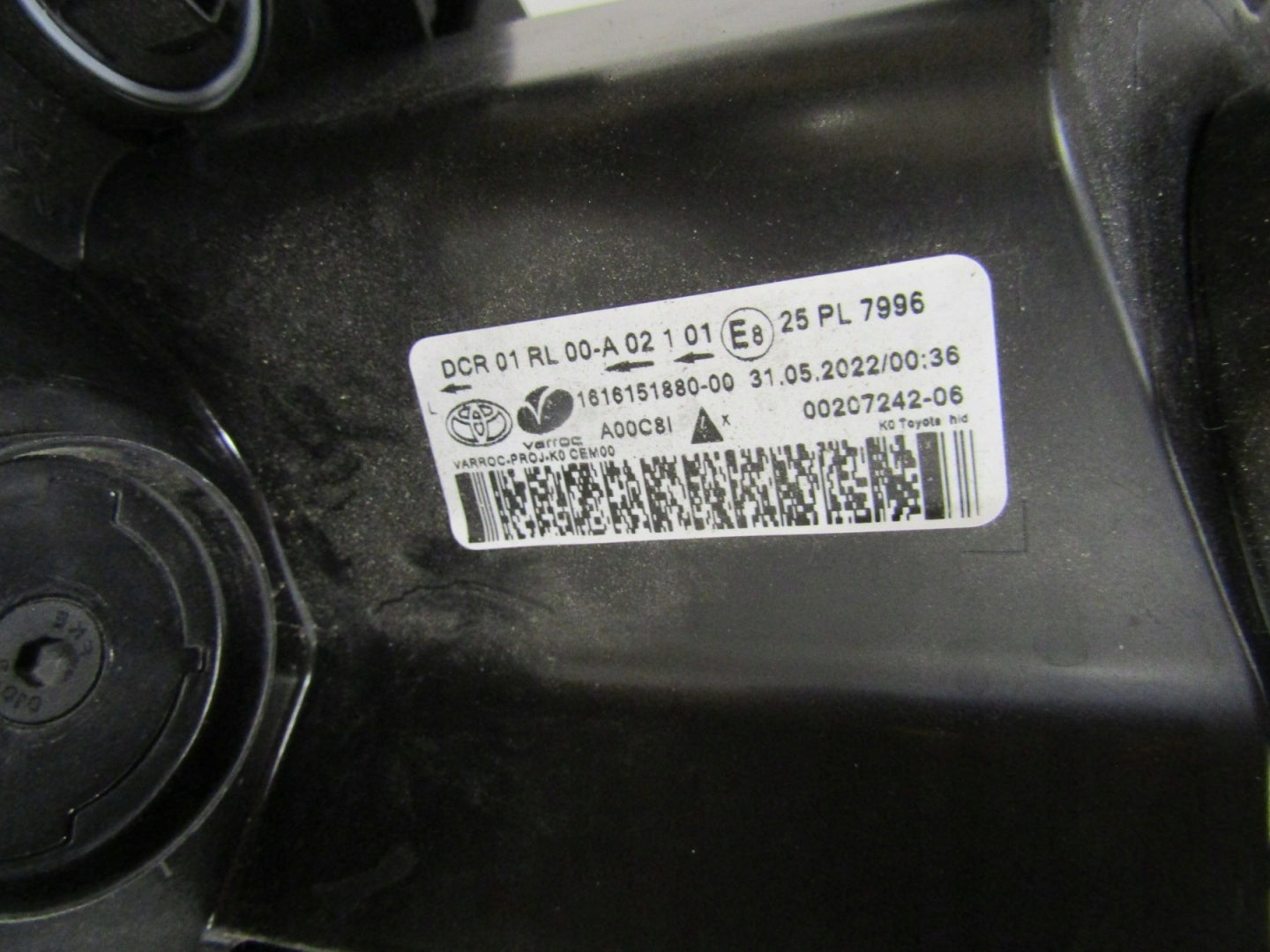 TOYOTA PROACE 2 II HEADLIGHT XENON NON-SWIVEL 16-23 LH 00207242-06