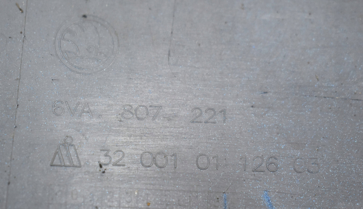 SKODA FABIA IV 6VA FRONT BUMPER ORIGINAL + GRILLES + GRILL