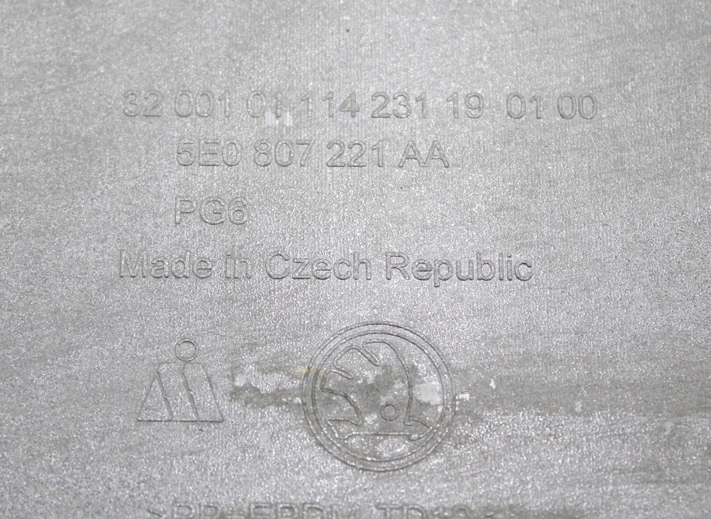 SKODA OCTAVIA III LIFT VRS RS 5E FRONT BUMPER ORG