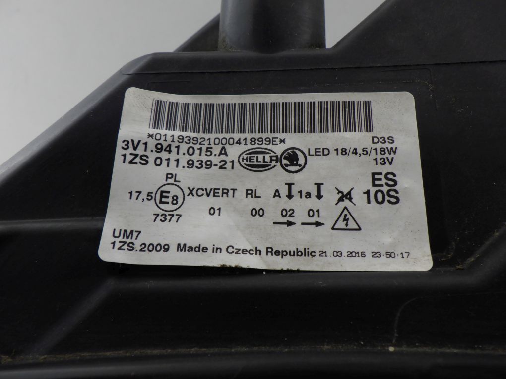 SKODA SUPERB III 3 LIFT XENON 3V1 LEFT HEADLIGHT