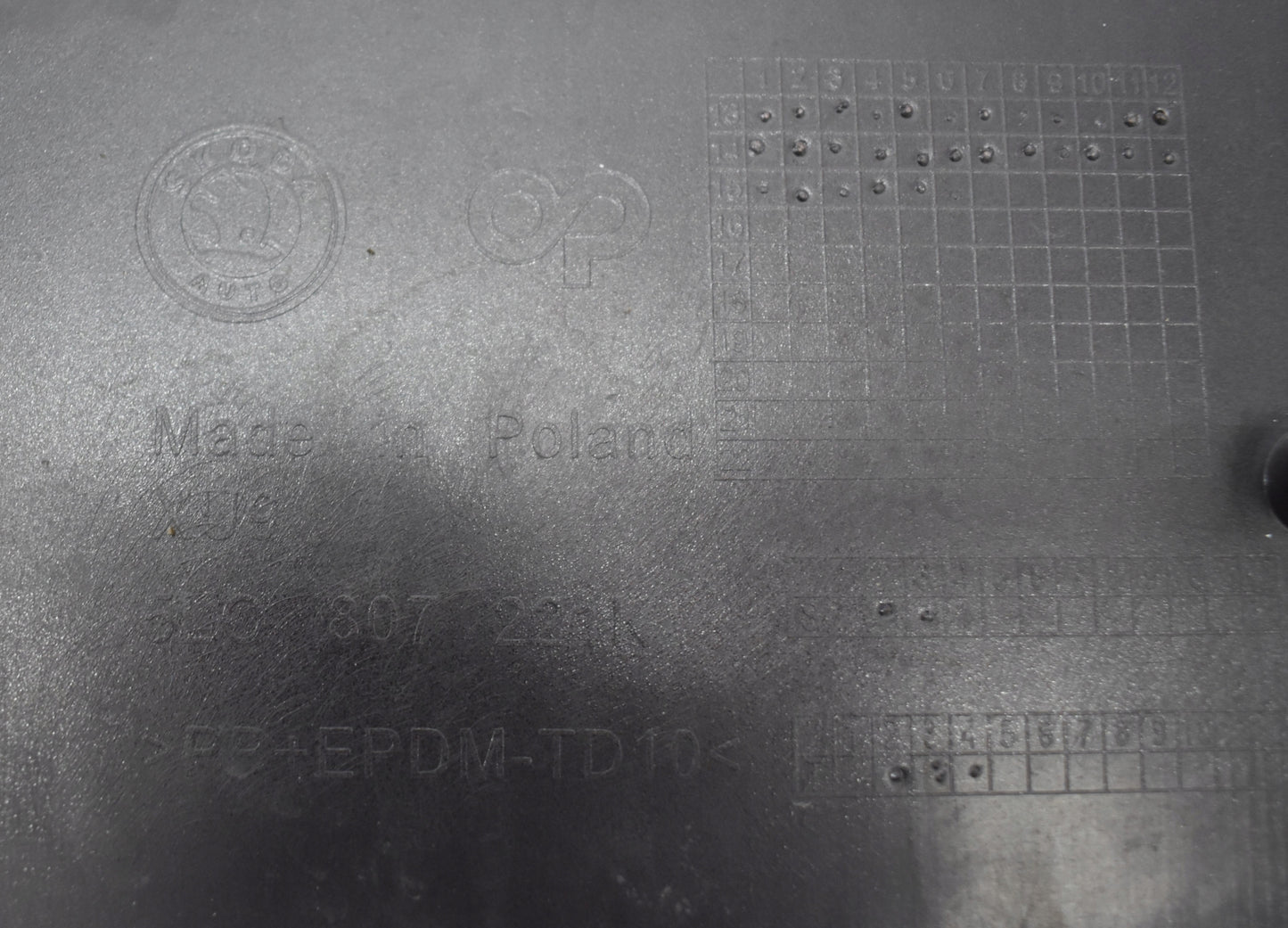 SKODA YETI LIFT 5L0 FRONT BUMPER SUPER CONDITION ORIGINAL