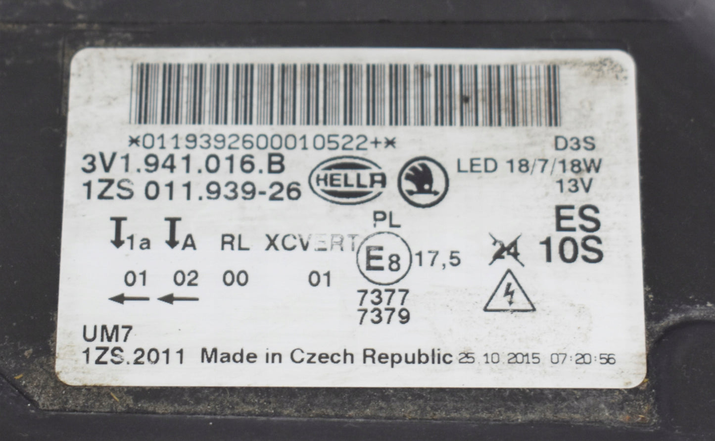 SUPERB III 3V HEADLIGHT RIGHT FRONT EU ORG