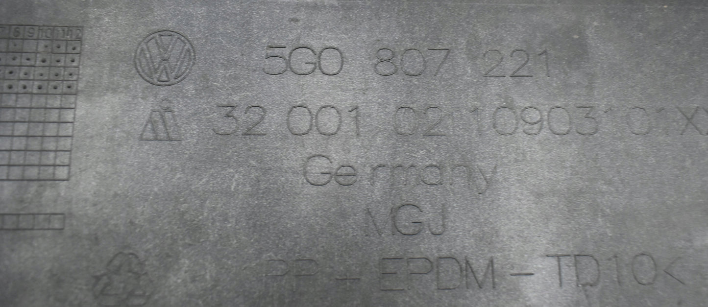 VW GOLF VII 5G0 FRONT BUMPER ORG + GRILLE + BOTTOM