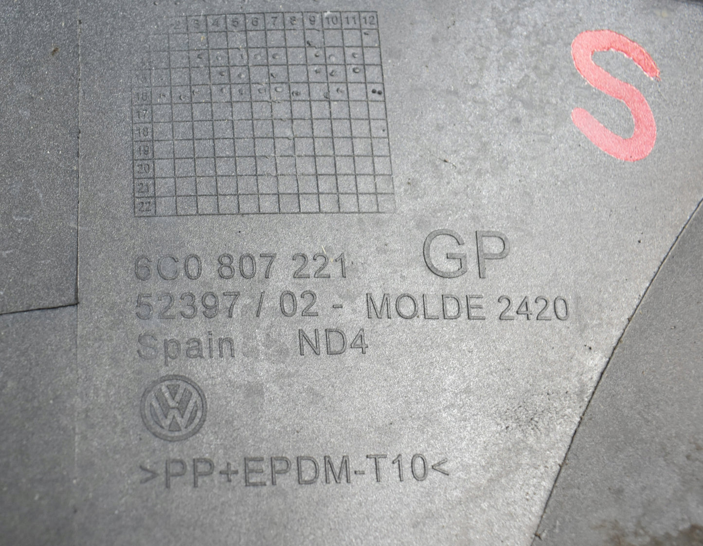 VW POLO 6C0 FRONT BUMPER ORG