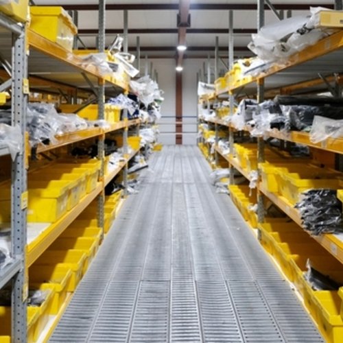 Pavyzdys turinio viduryje keli vienetai 3