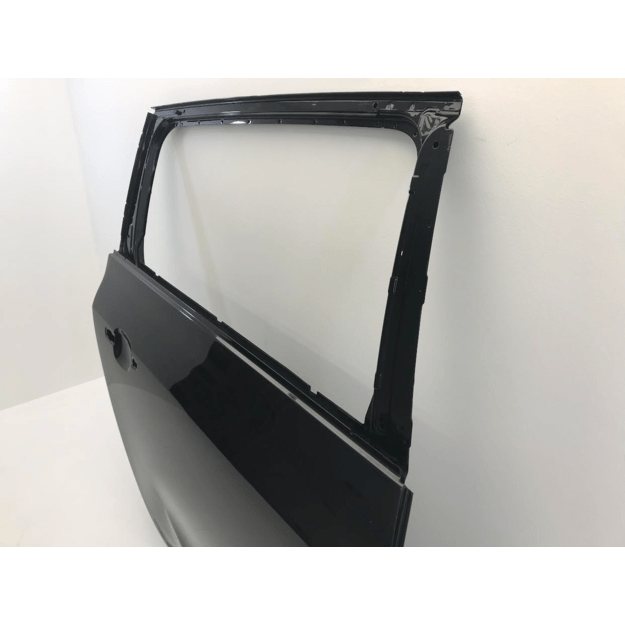 Opel Zafira C 2015  Galinės durys desines 20778734 1