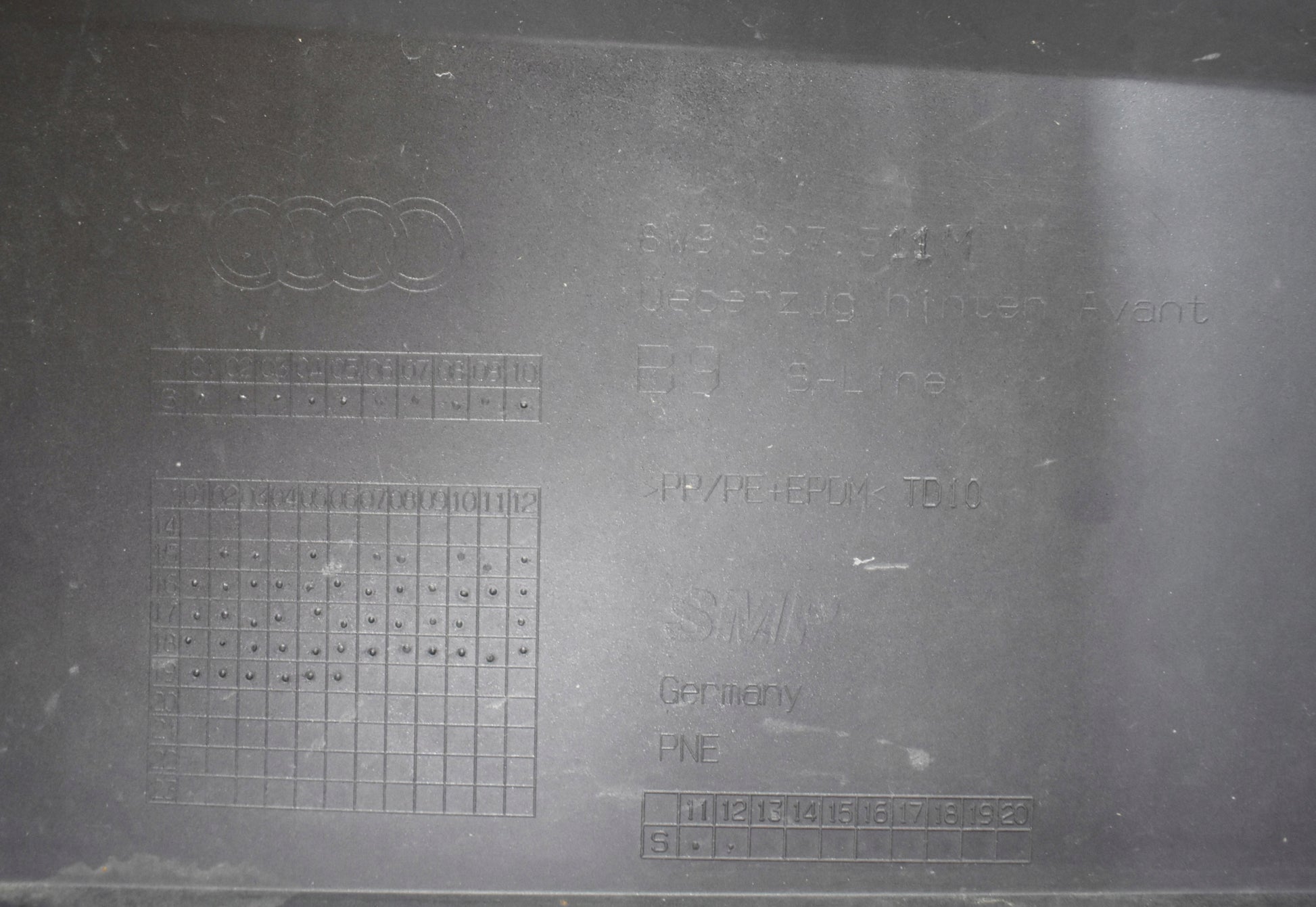 AUDI A4 B9 S LINE 8W9 REAR BUMPER SUPER CONDITION ESTATE