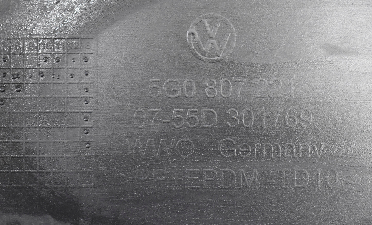 VW GOLF VII 5G FRONT BUMPER EXCELLENT CONDITION ORIGINAL + UNDERSIDE