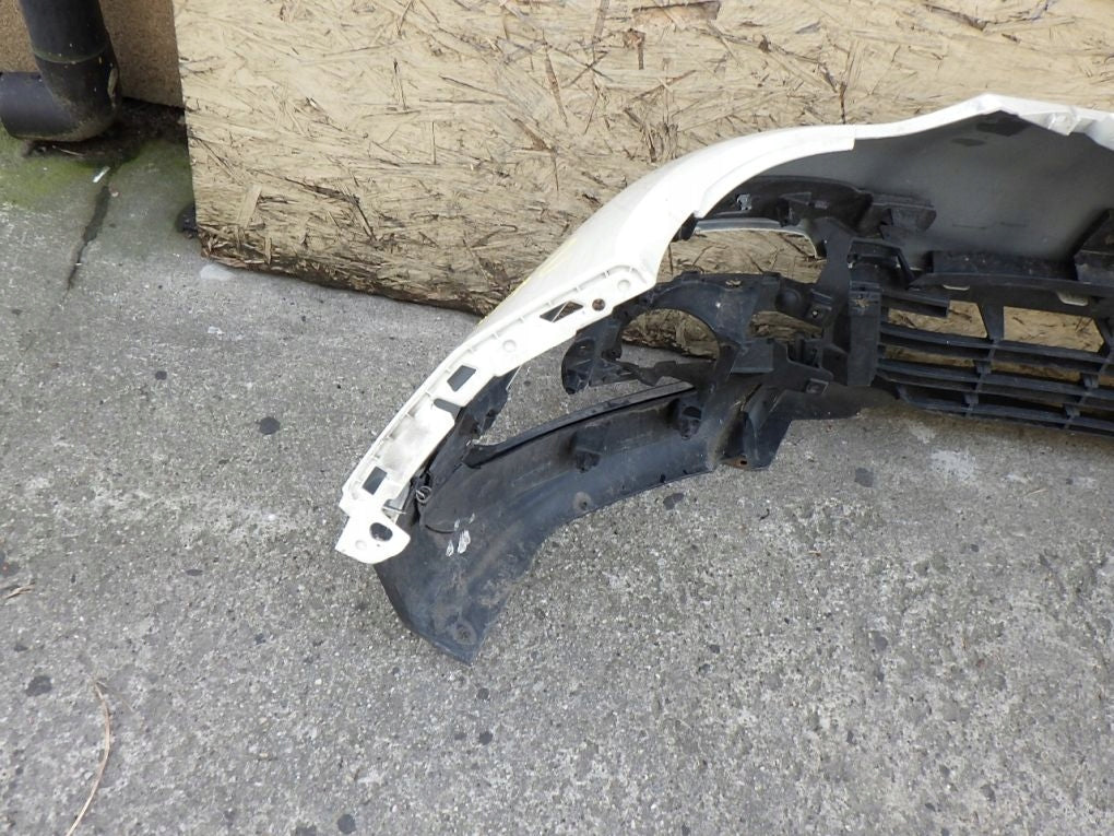 RENAULT CAPTUR LIFT 17- Front Bumper