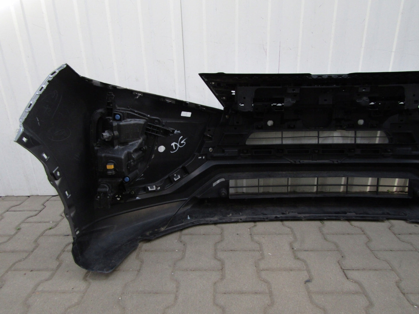 Mitsubishi Eclipse Cross 17- Front Bumper