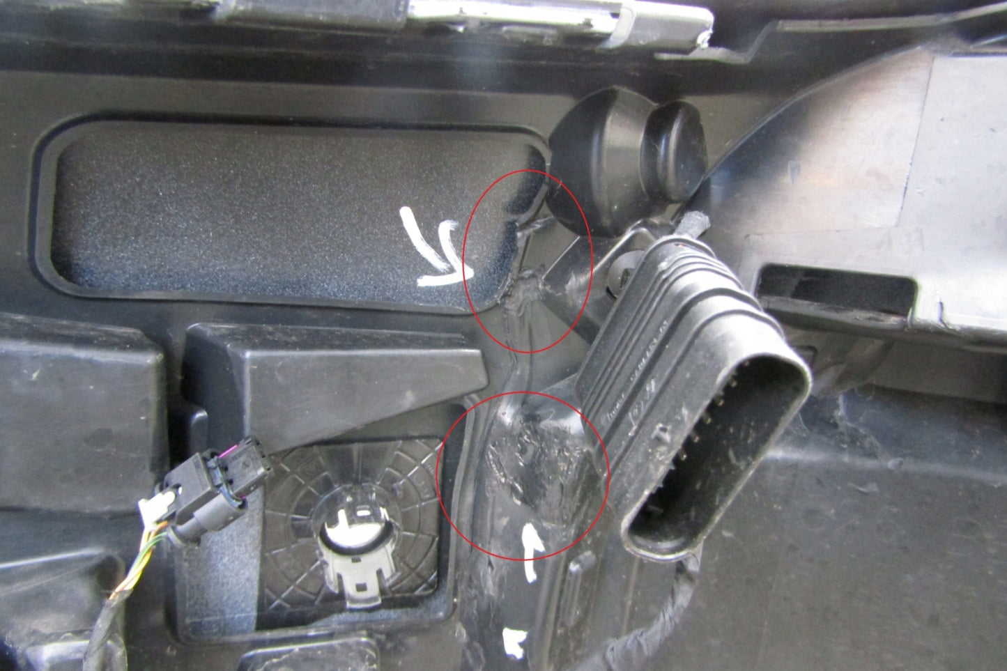 Front Bumper BMW i4 G26 eDrive E 21- 6 PDC