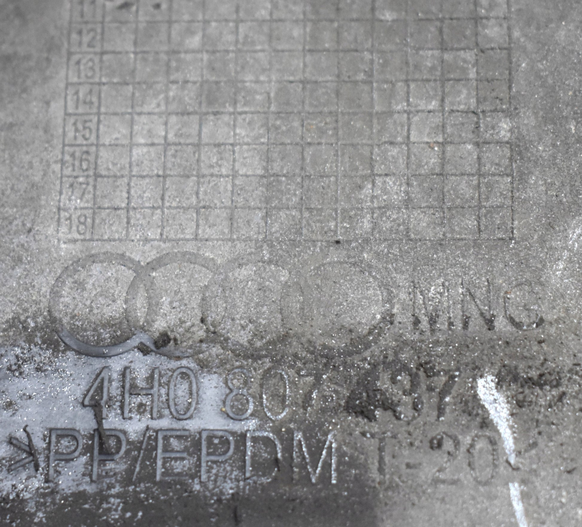 AUDI A8 D4 4H0 FRONT BUMPER ORG