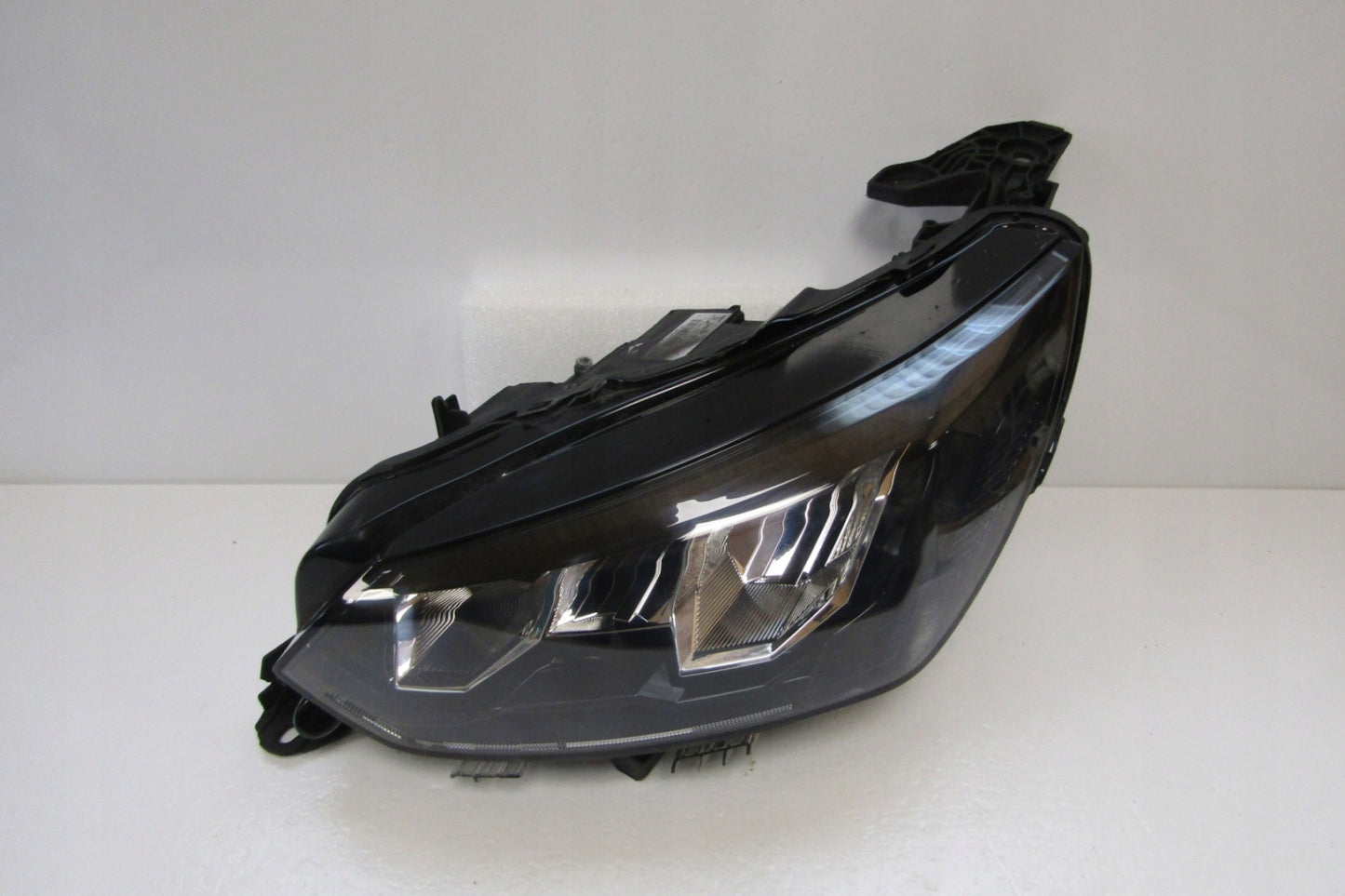 Front bumper, reinforcement bar, lights Peugeot 208 2 II GT-Line 19-