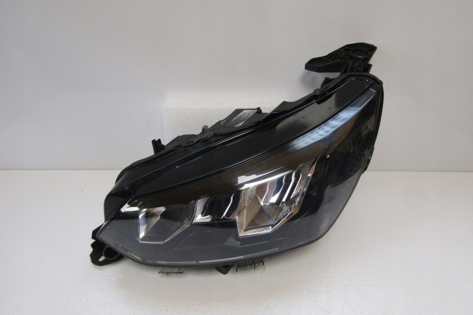 Front bumper, reinforcement bar, lights Peugeot 208 2 II GT-Line 19-