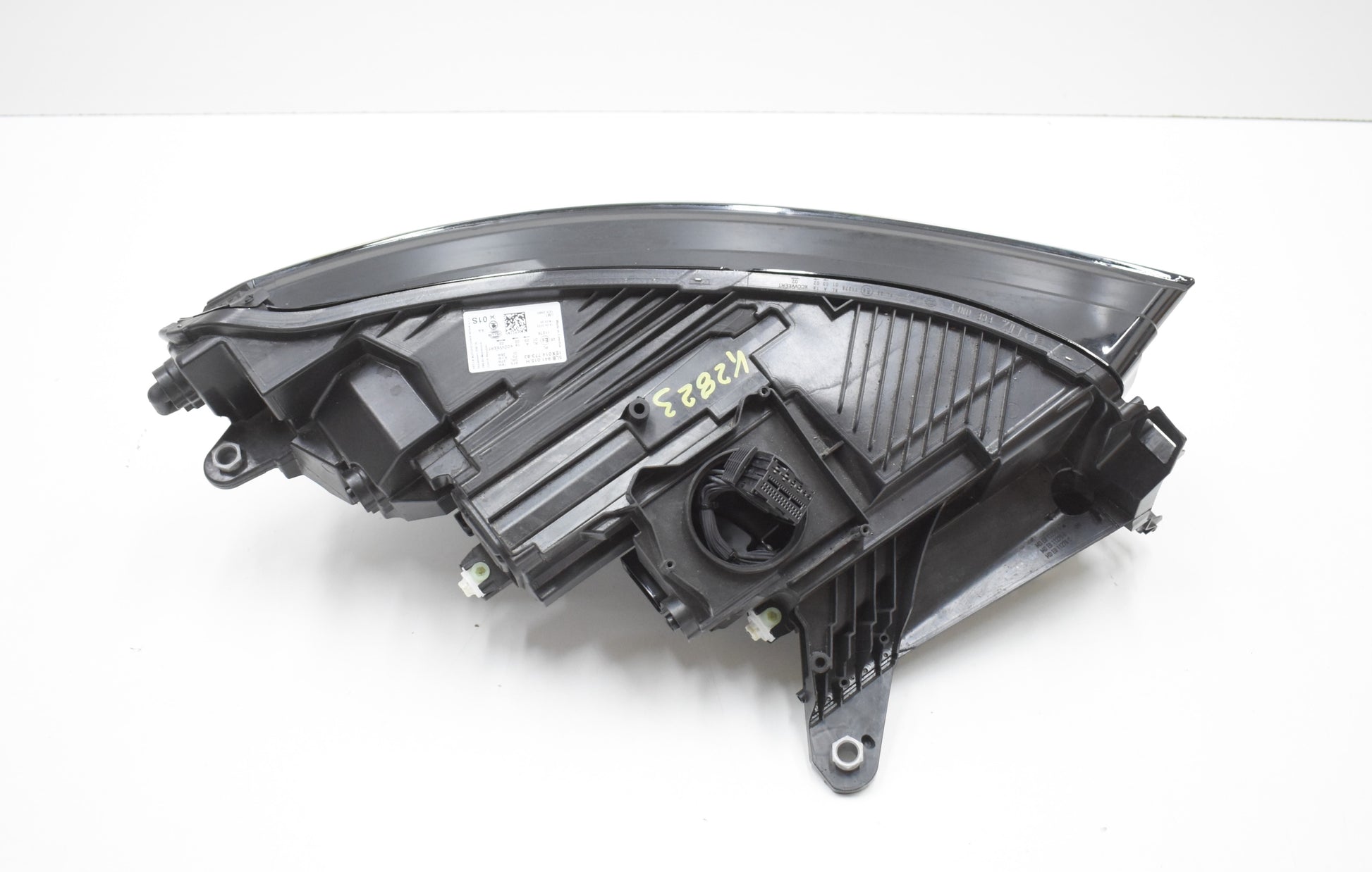 SKODA ENYAQ 5LB LEFT FRONT HEADLIGHT CRYSTAL ORG EU 5LB941015H