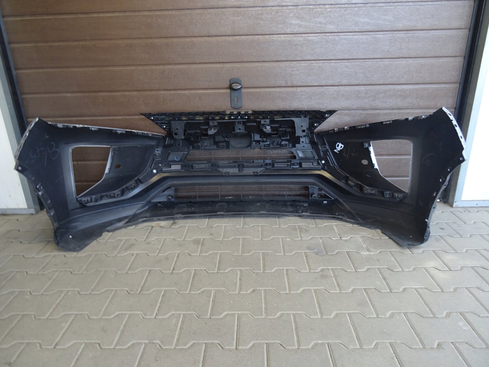 Mitsubishi Eclipse Cross 17- Front Bumper
