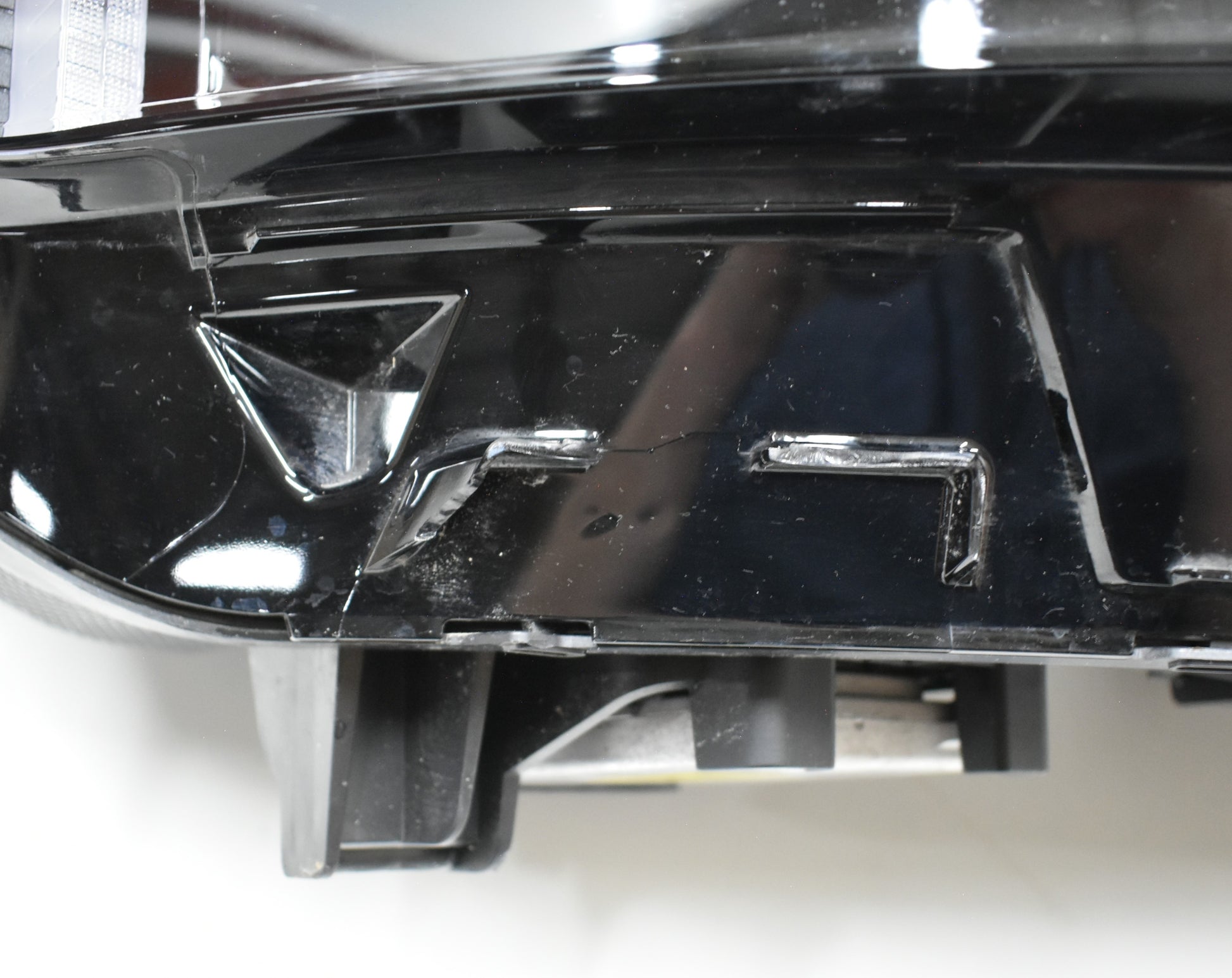 HYUNDAI IONIQ V RIGHT FRONT HEADLIGHT ORG EU