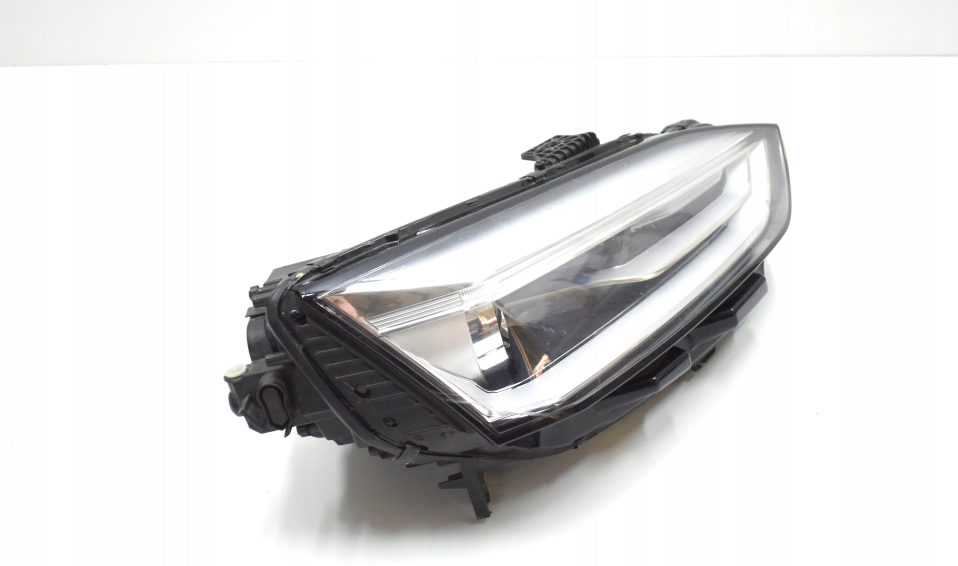 AUDI A5 8W6 RIGHT FRONT HEADLIGHT ORG EU XENON 8W6941006C