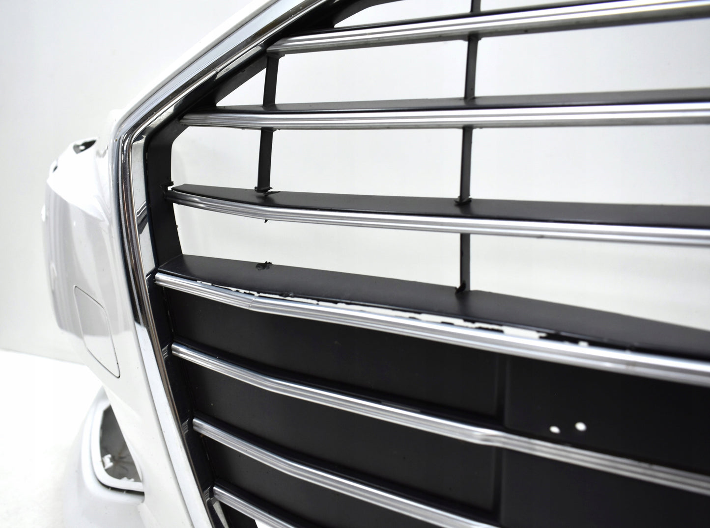 AUDI A6 C8 4K0 FRONT BUMPER ORG