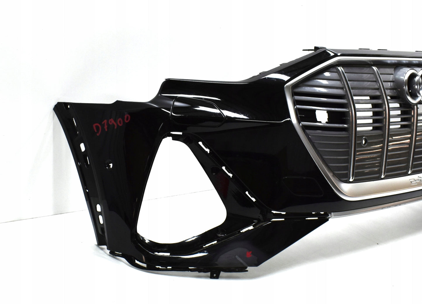 AUDI E TRON 4KE S LINE FRONT BUMPER ORG + GRILLE