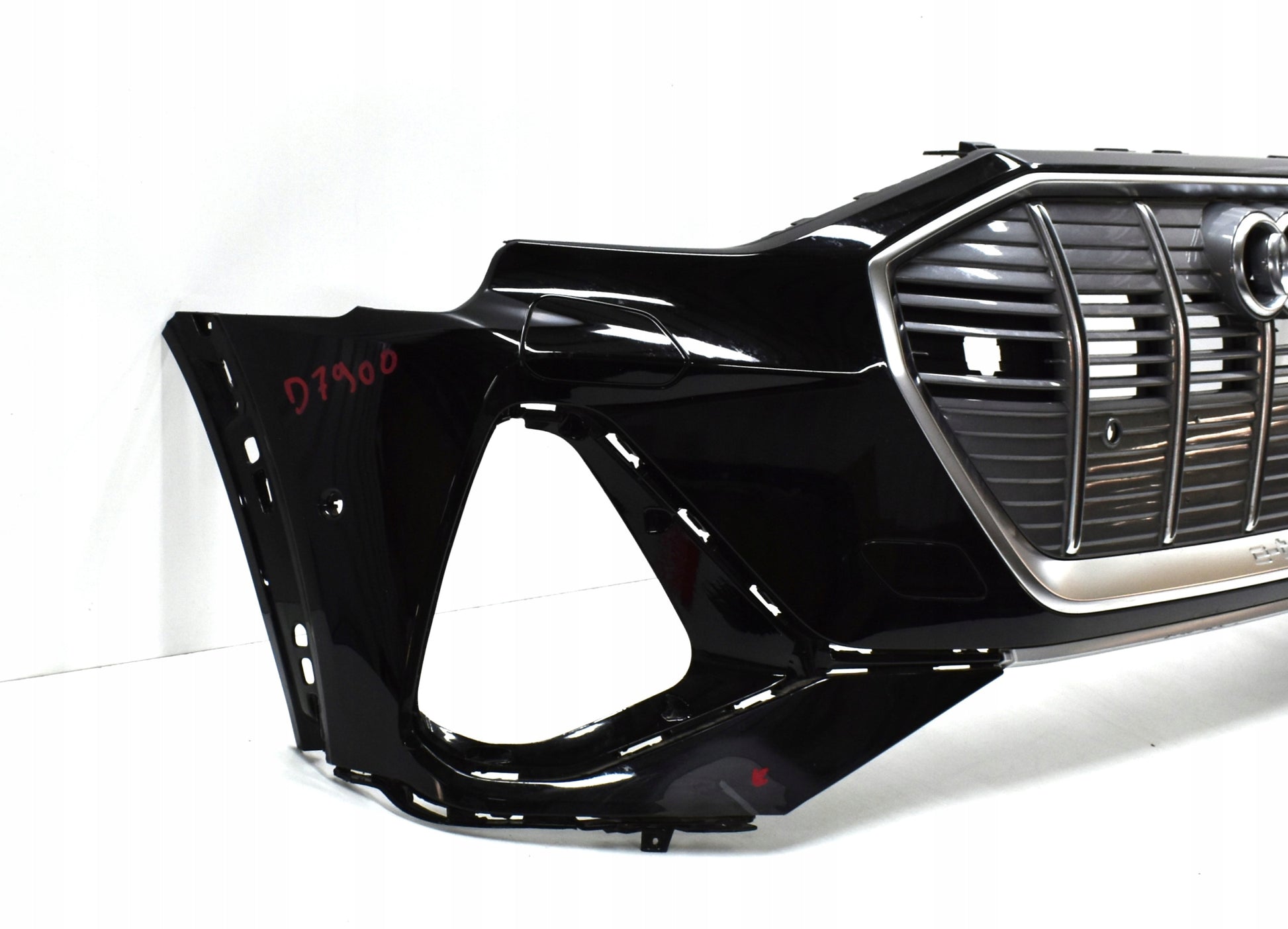 AUDI E TRON 4KE S LINE FRONT BUMPER ORG + GRILLE
