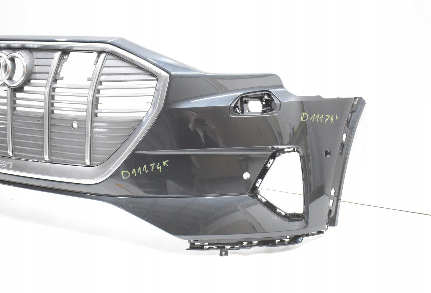AUDI E TRON 4KE FRONT BUMPER ORG