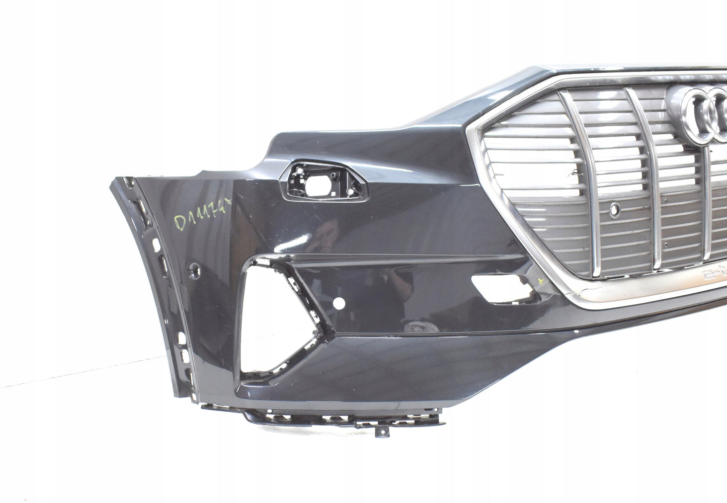 AUDI E TRON 4KE FRONT BUMPER ORG