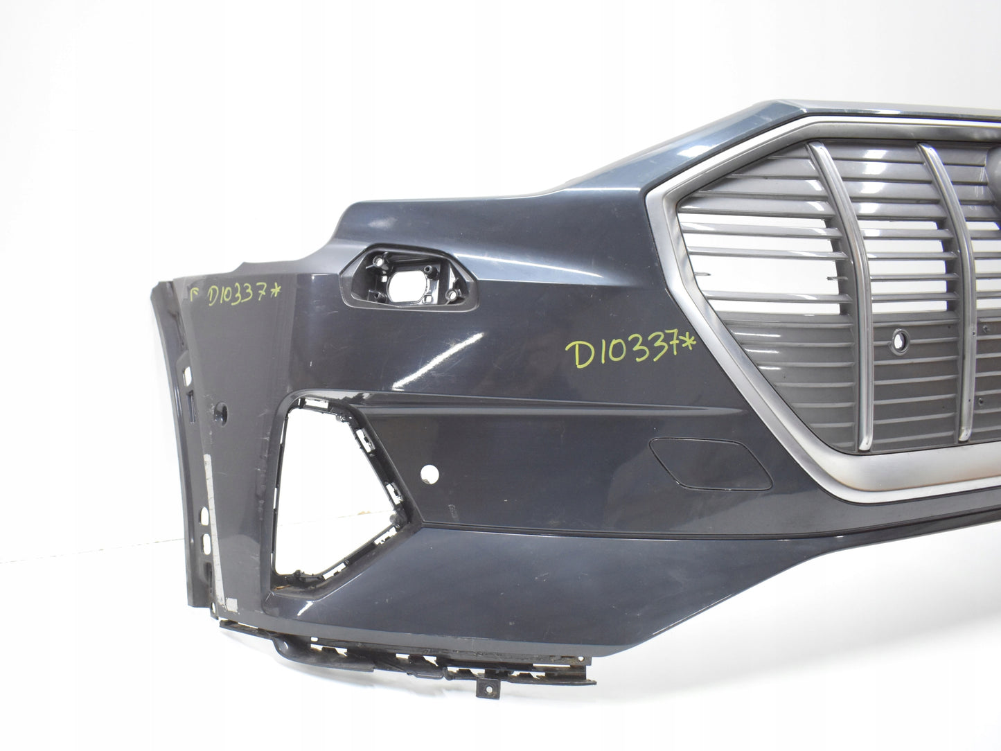 AUDI E TRON 4KE FRONT BUMPER ORG