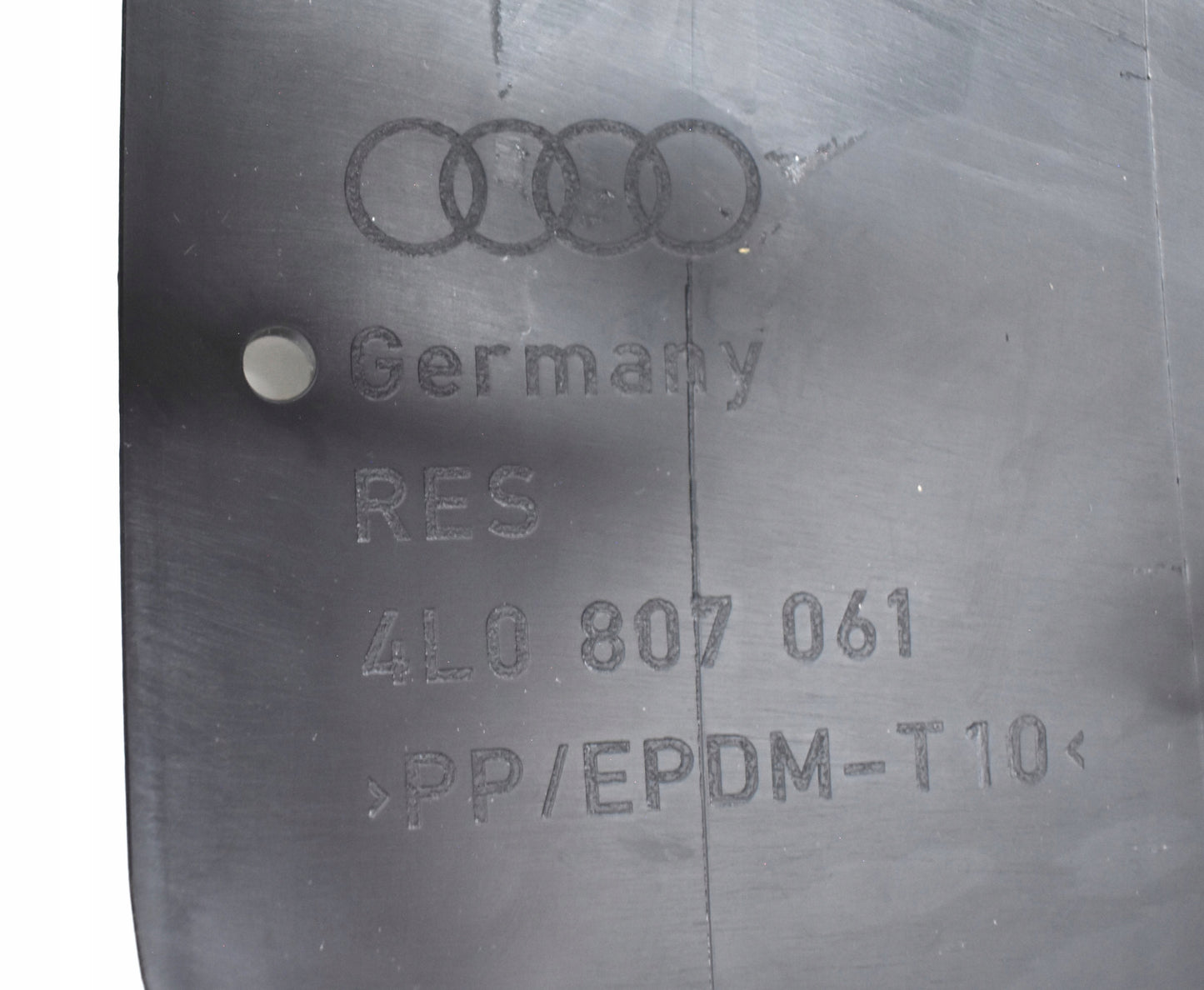 AUDI Q7 4L0 FRONT BUMPER LOWER SPOILER SKIRT SHIELD ORG NEW