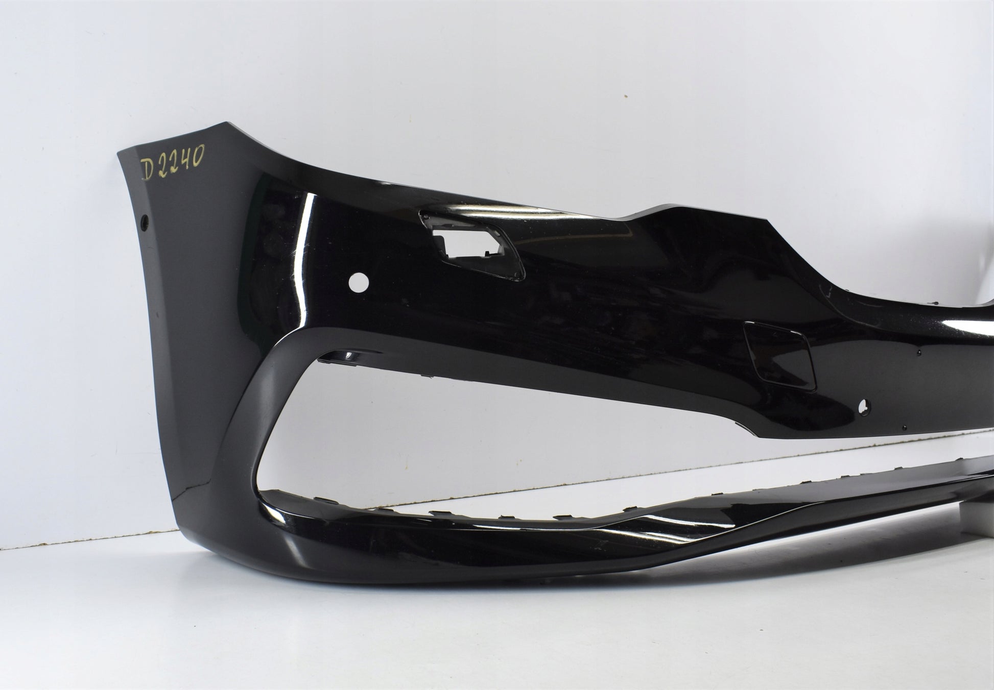 BMW 5 G30 G31 FRONT BUMPER EXCELLENT CONDITION ORIGINAL