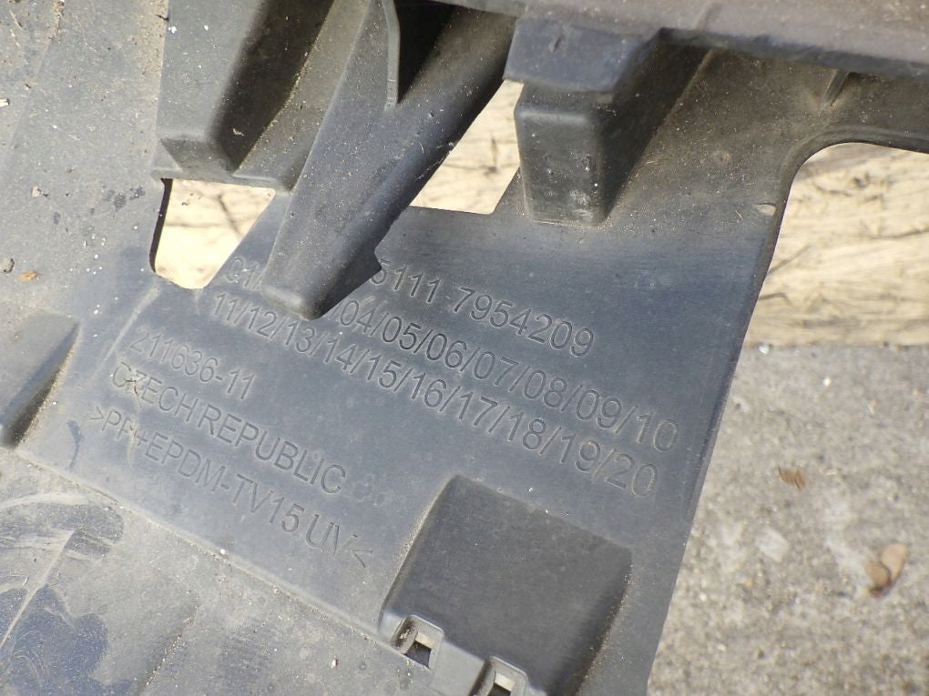 BMW X1 F48 LIFT LCI Front Bumper Spoiler