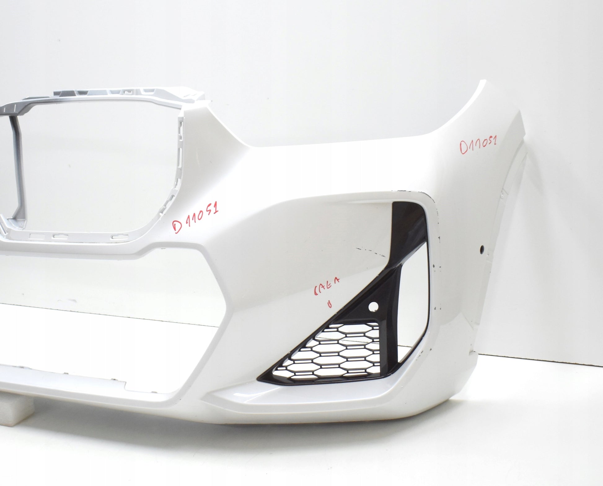 BMW X1 U11 M PACKAGE FRONT BUMPER ORG + GRILLE