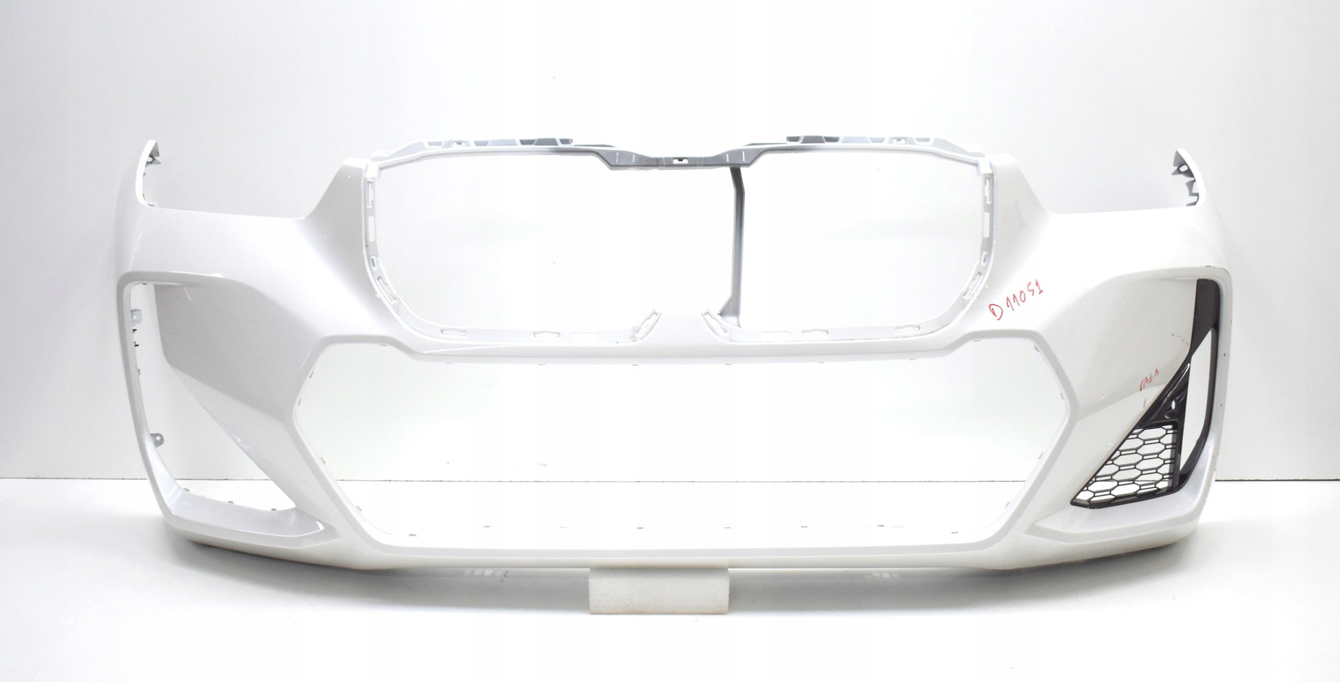 BMW X1 U11 M PACKAGE FRONT BUMPER ORG + GRILLE