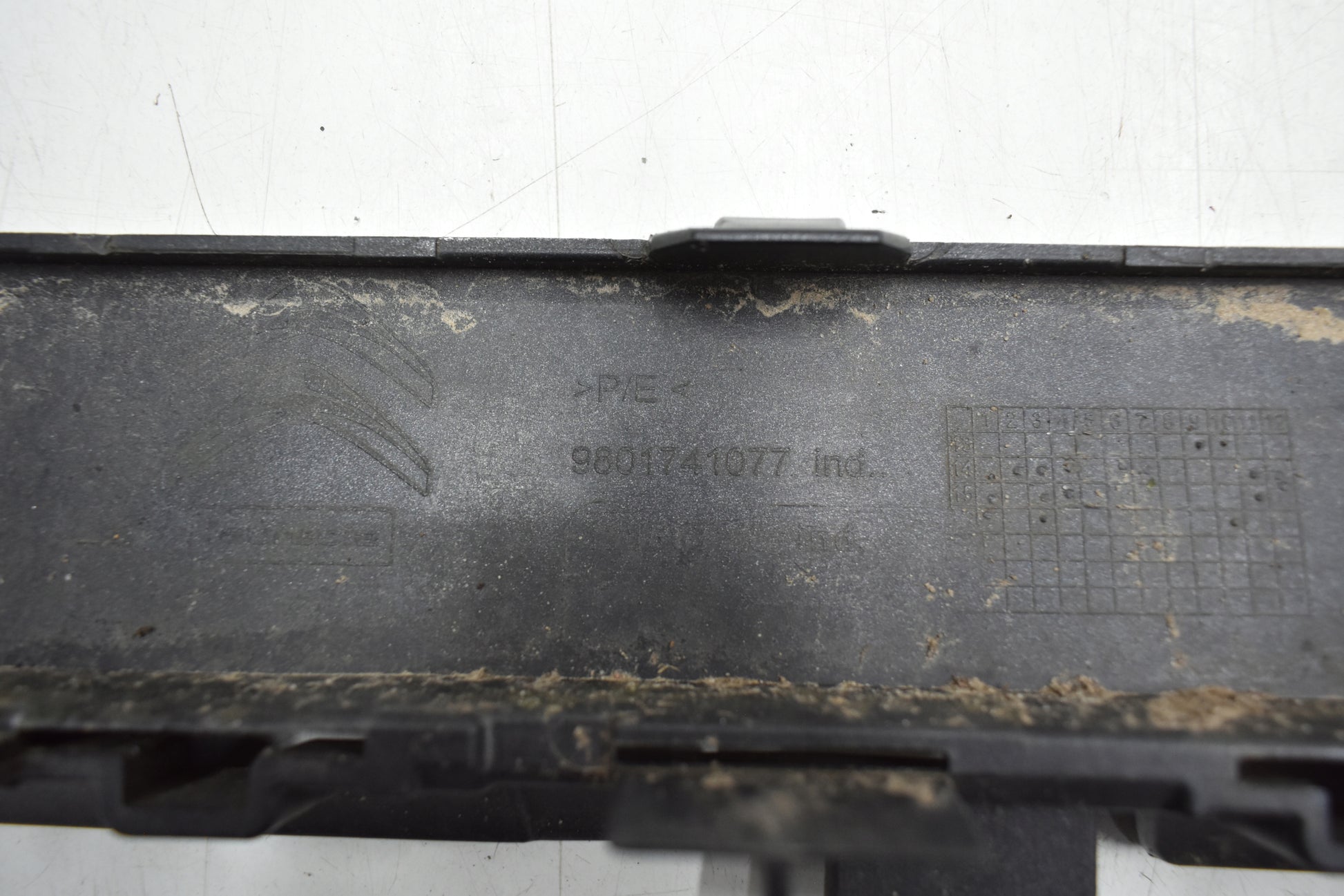 CITROEN C4 CACTUS FRONT BUMPER ORIGINAL