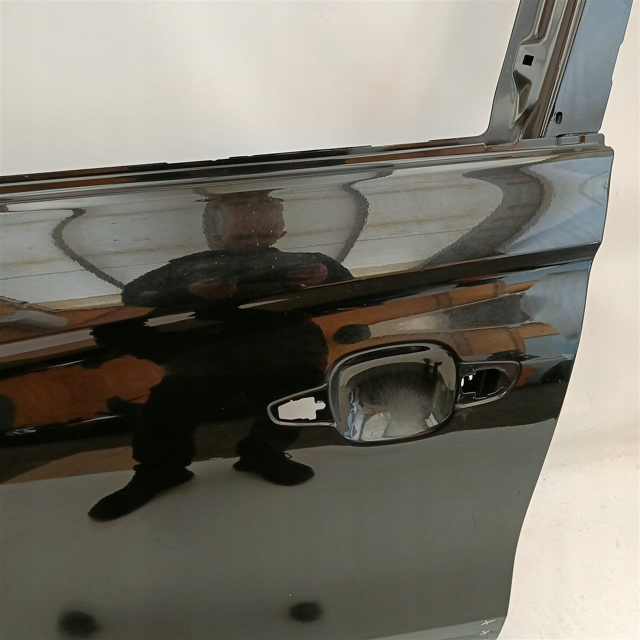 LEFT FRONT DOOR OPEL CROSSLAND 13467545