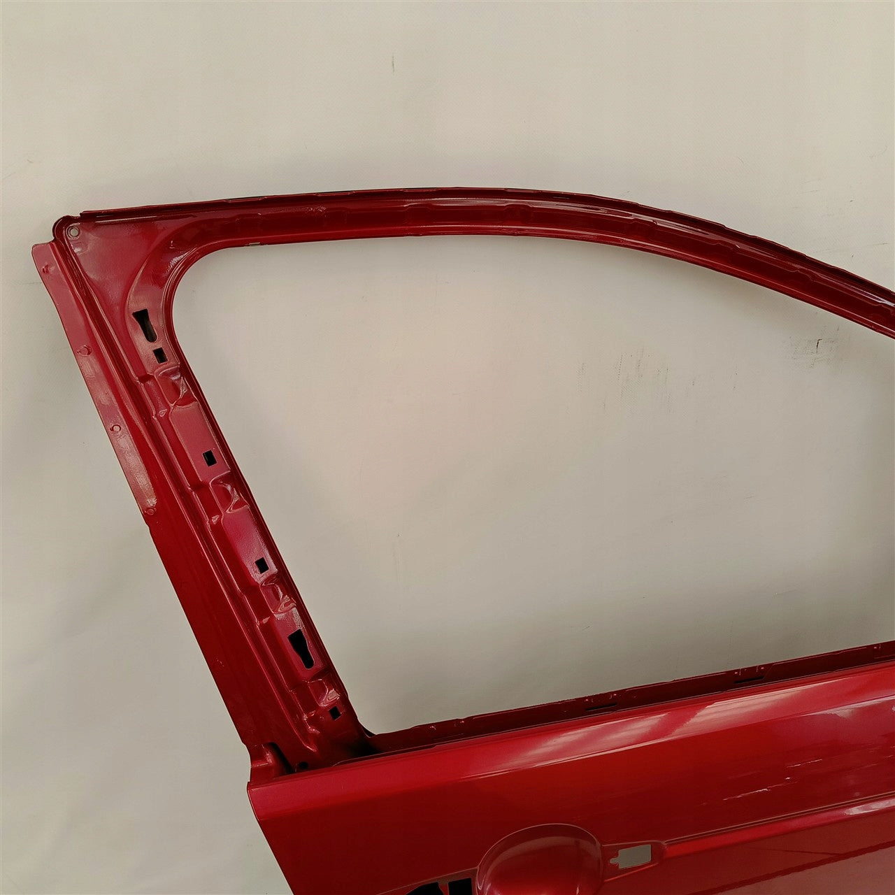 RIGHT FRONT DOOR LAND ROVER DISCOVERY L550 FK72-21724-A