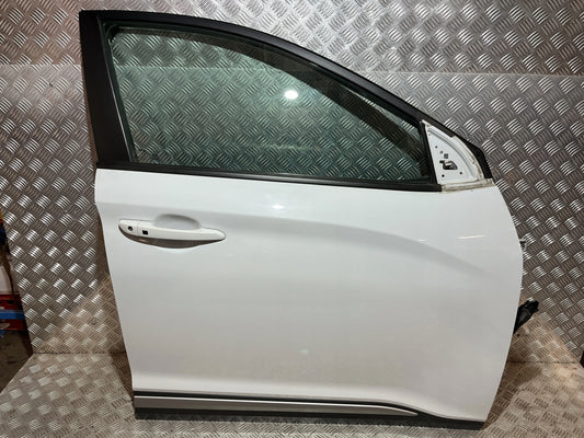 RIGHT FRONT DOOR HYUNDAI KONA 17- P6W