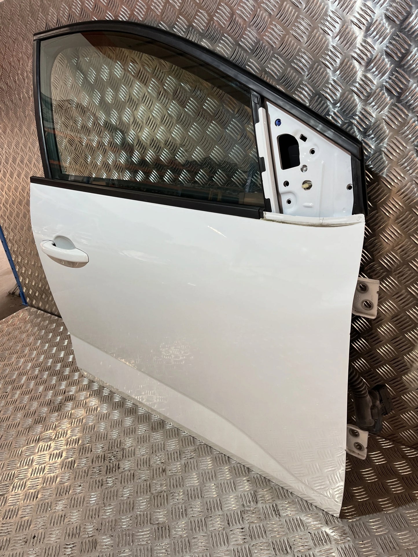 RIGHT FRONT DOOR DACIA SANDERO III 21- OV369