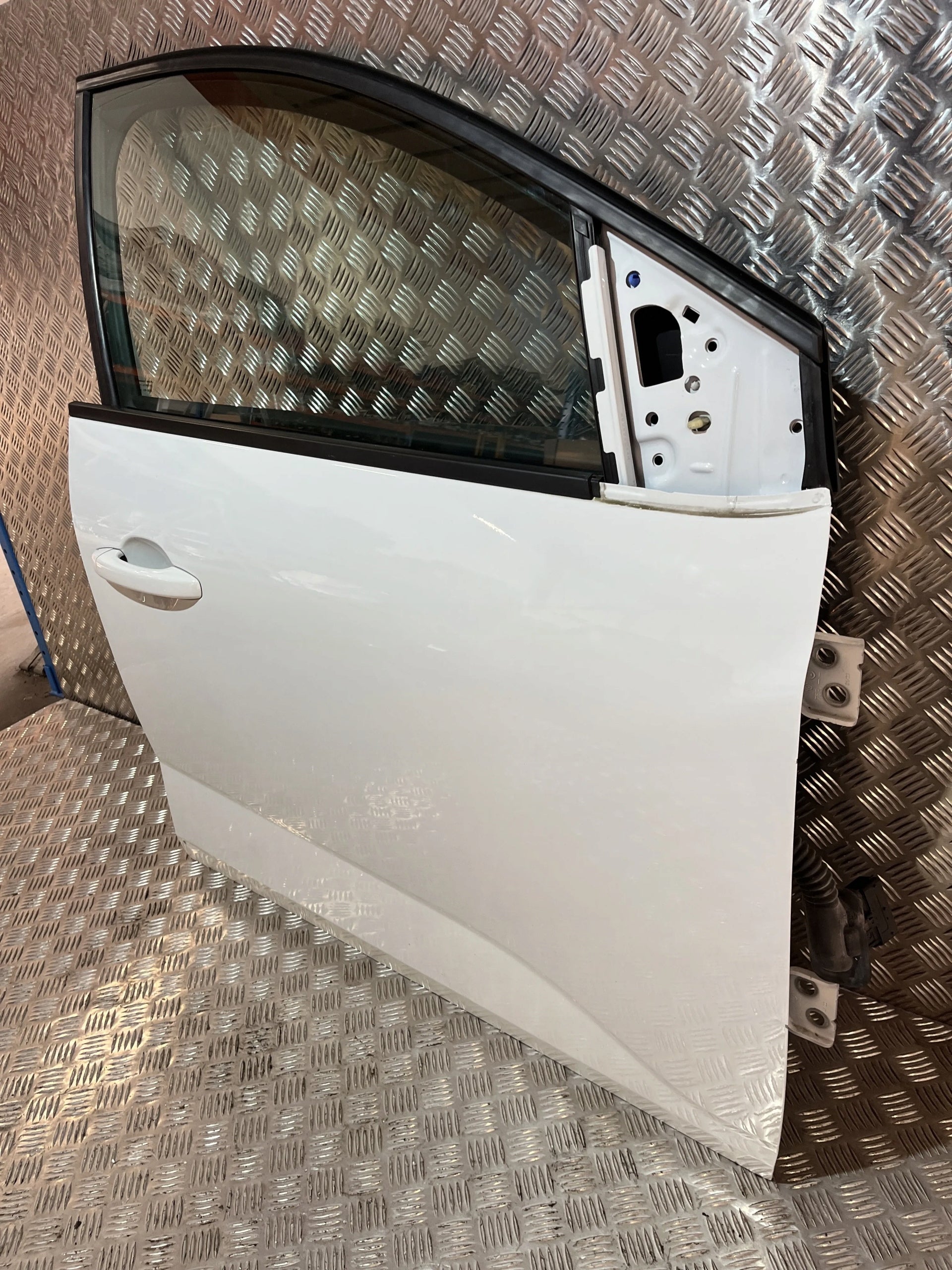 RIGHT FRONT DOOR DACIA SANDERO III 21- OV369