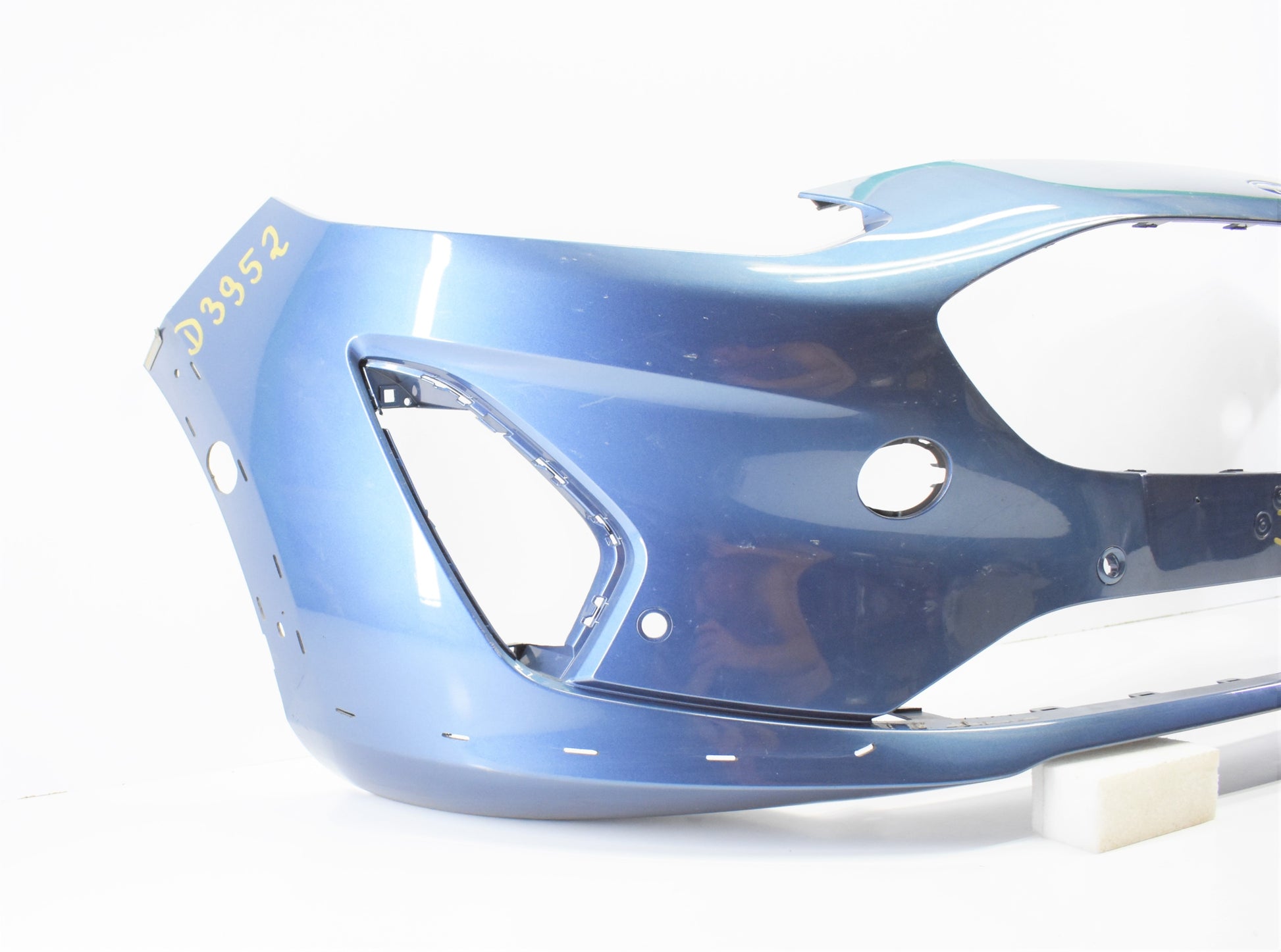 FORD FIESTA MK8 ACTIVE FRONT BUMPER SUPER CONDITION