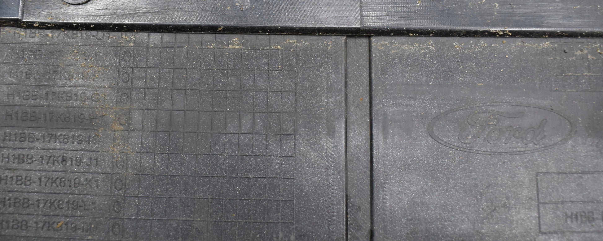 FORD FIESTA MK8 FRONT BUMPER ORIGINAL + COMPLETE GRILLE !!!