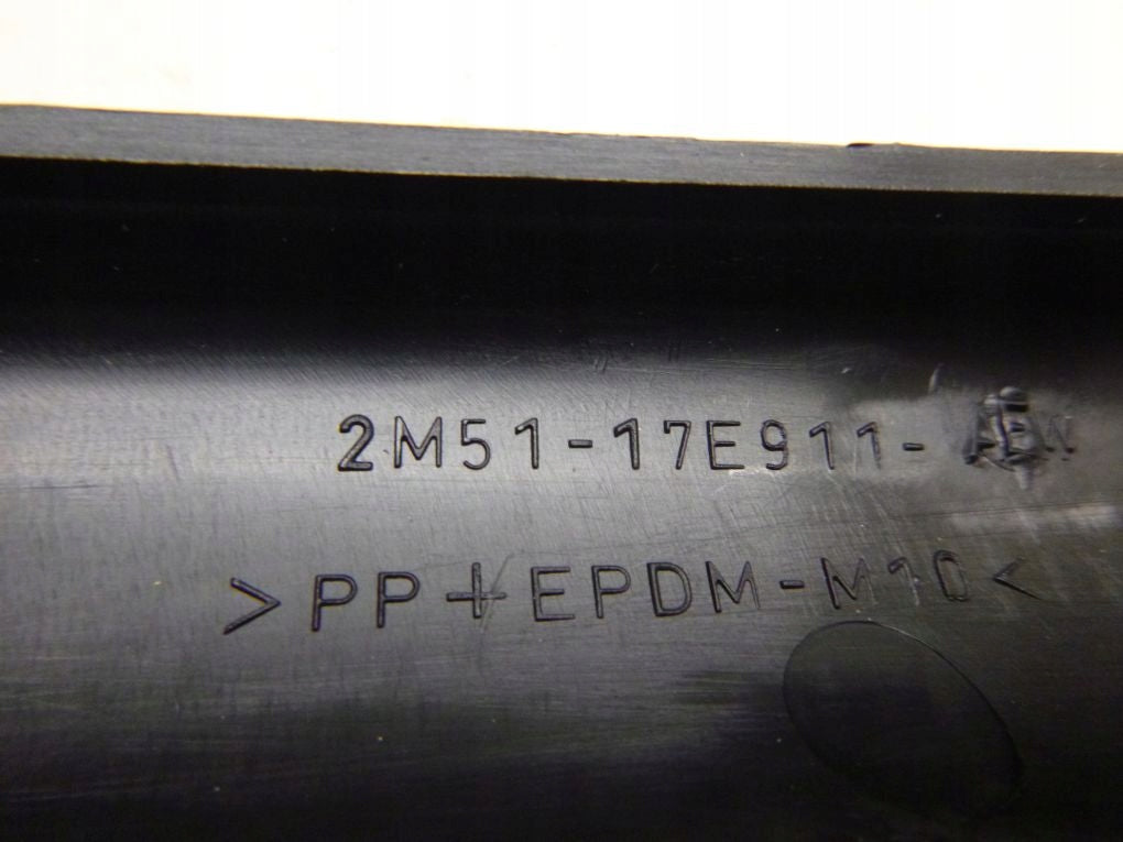 FORD FOCUS I MK1 LIFT 01- Rear bumper molding