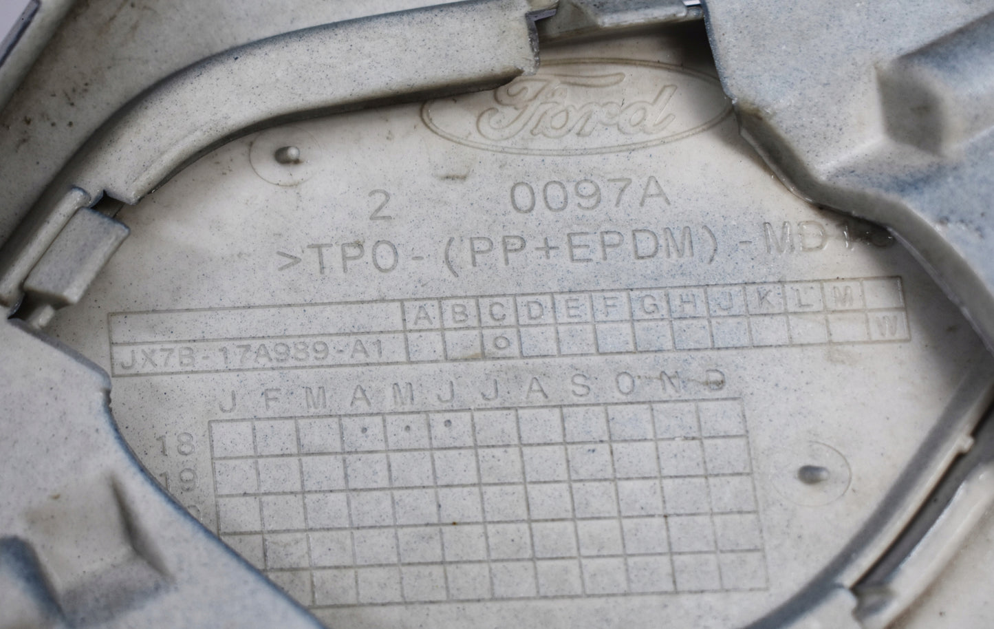 FORD FOCUS MK4 FRONT BUMPER SUPER CONDITION