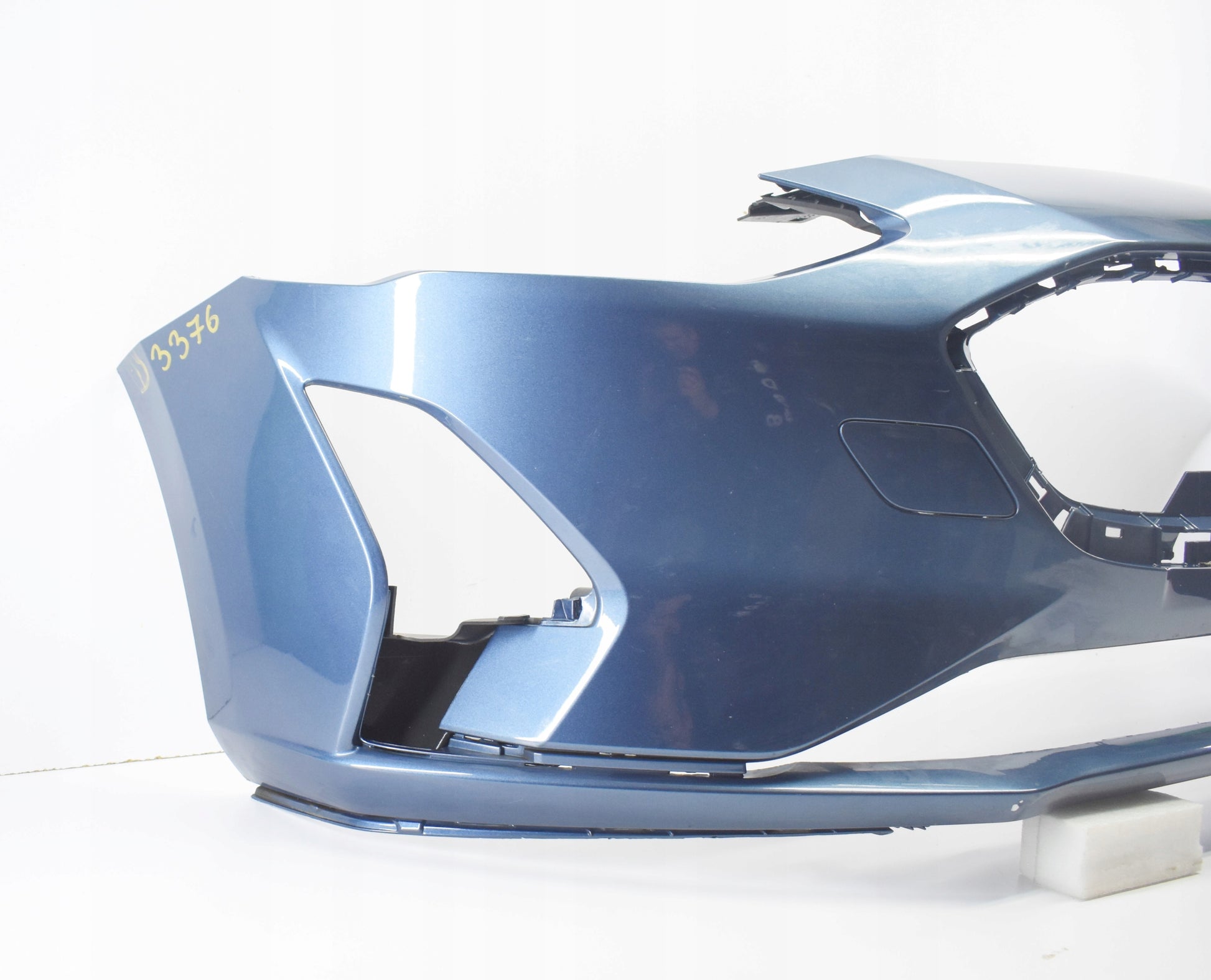 FORD FOCUS MK4 FRONT BUMPER SUPER CONDITION