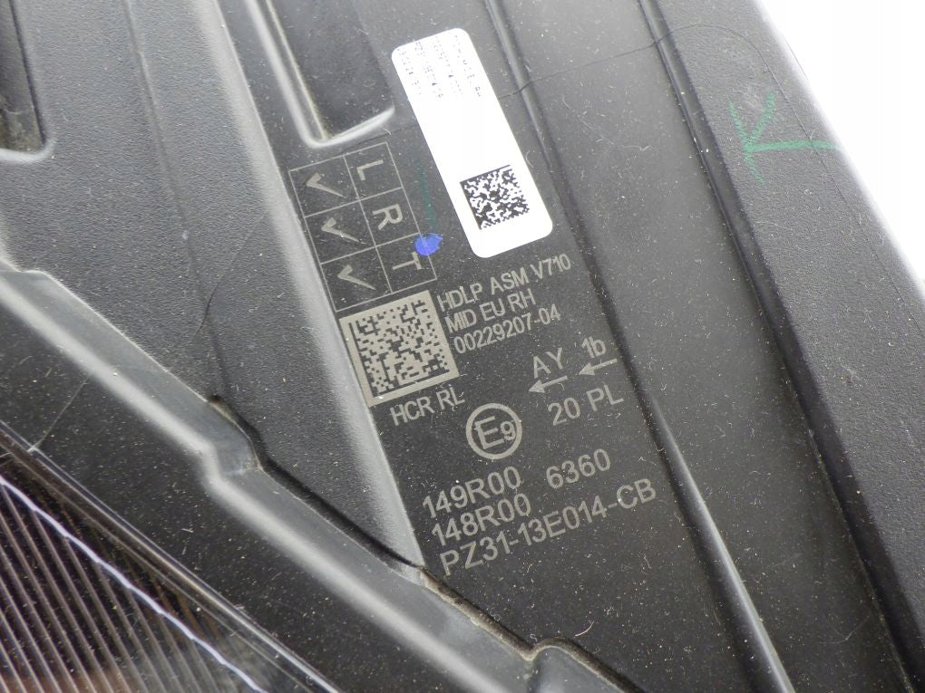 FORD TRANSIT CUSTOM MK2 II FULL LED 23- Right Headlight