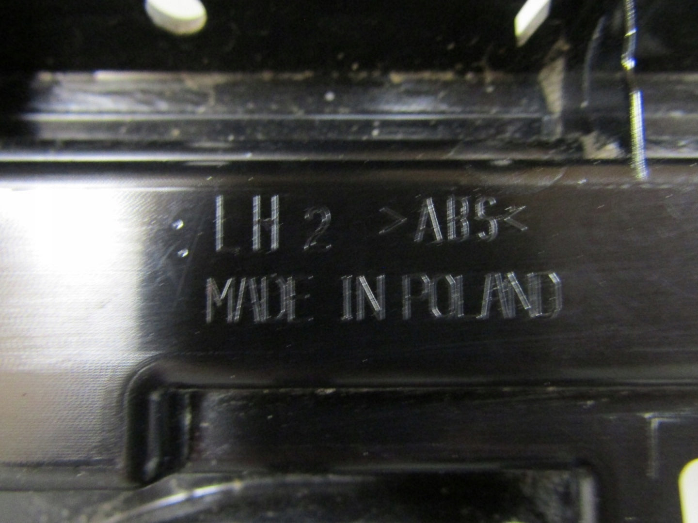 VW TIGUAN III GRILL GRILLE TRIM STRIP LH LEFT 571853655A