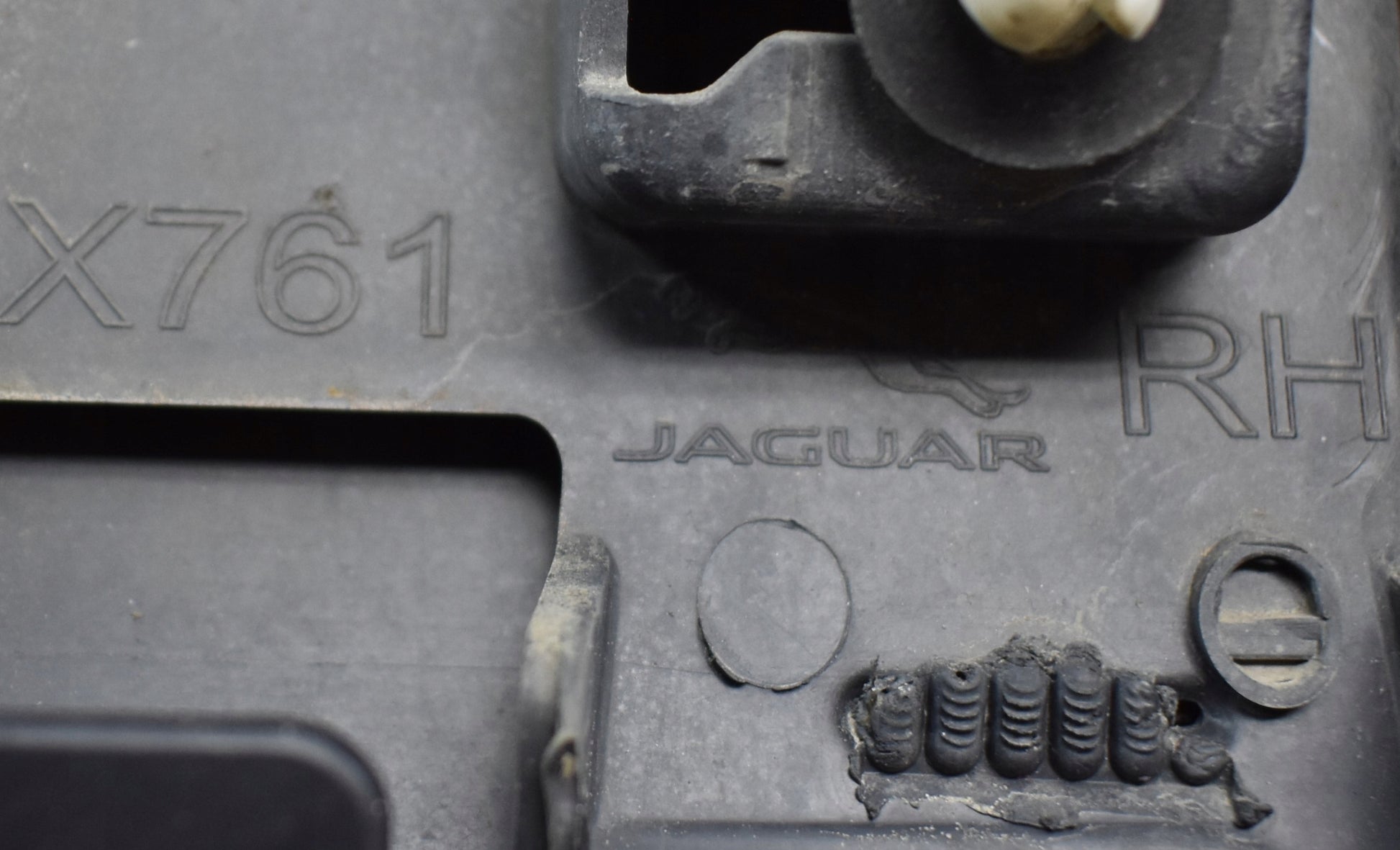 JAGUAR F PACE F-PACE RIGHT FRONT DOOR